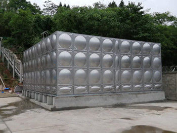 120 Tonnen Edelstahl-Wasserbehälter mit sauberem Wasser und Harzmaterial